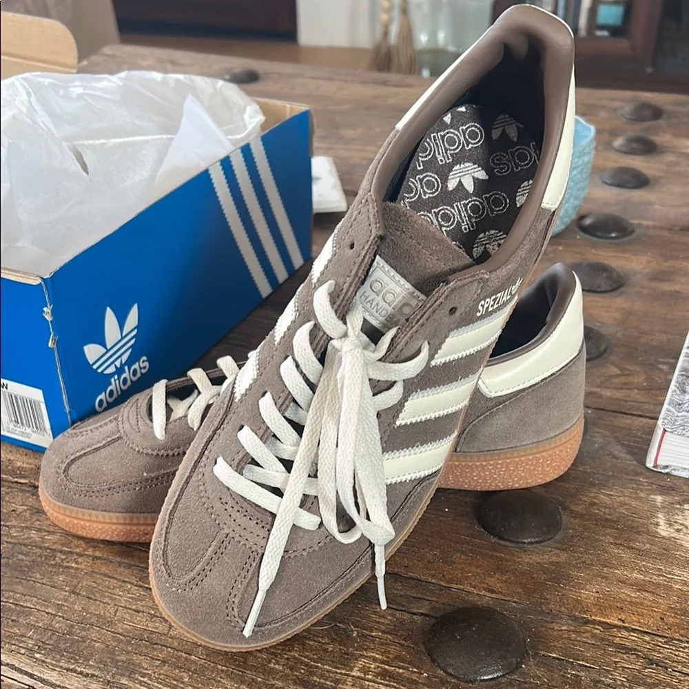 Adidas Handball Spezial Earth/White/Gum Sneakers. Brand New in Box. - Picture 3 of 6